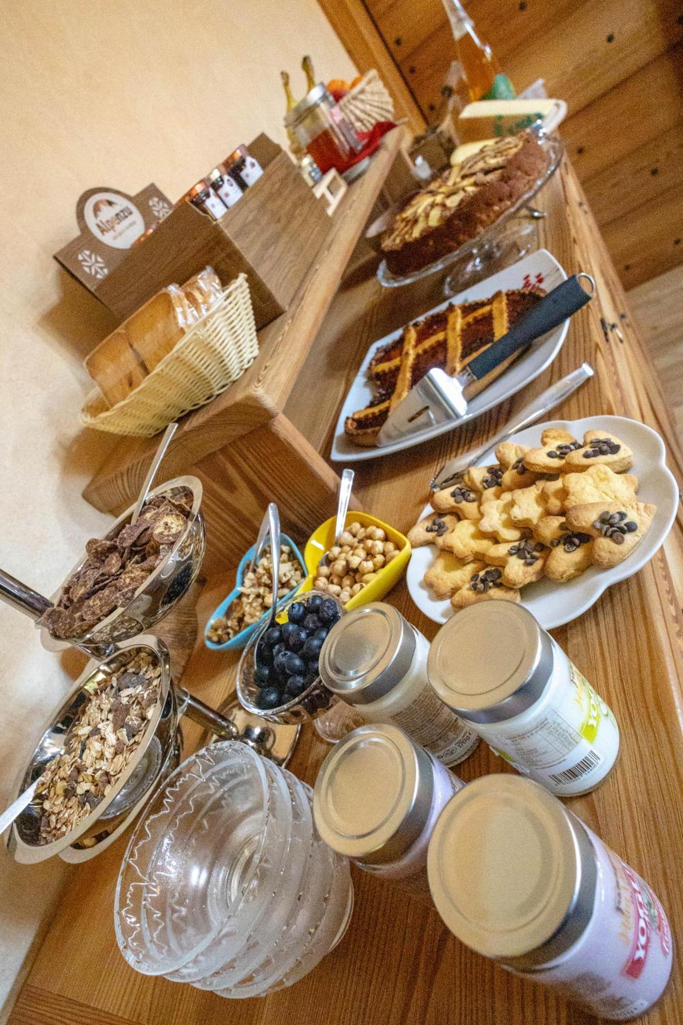 布吕松 勒科因德斯梅乐泽斯旅馆酒店 外观 照片